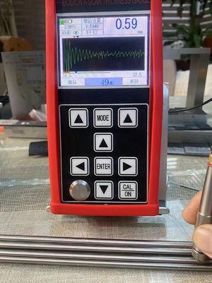 Un échantillon B échantillon 0.001mm haute résolution de revêtement pénétrant mesureur d'épaisseur par ultrasons